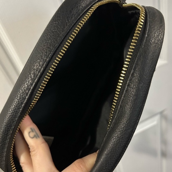 ** SOLD ** Adidas Waistbag - Picture 3 of 4